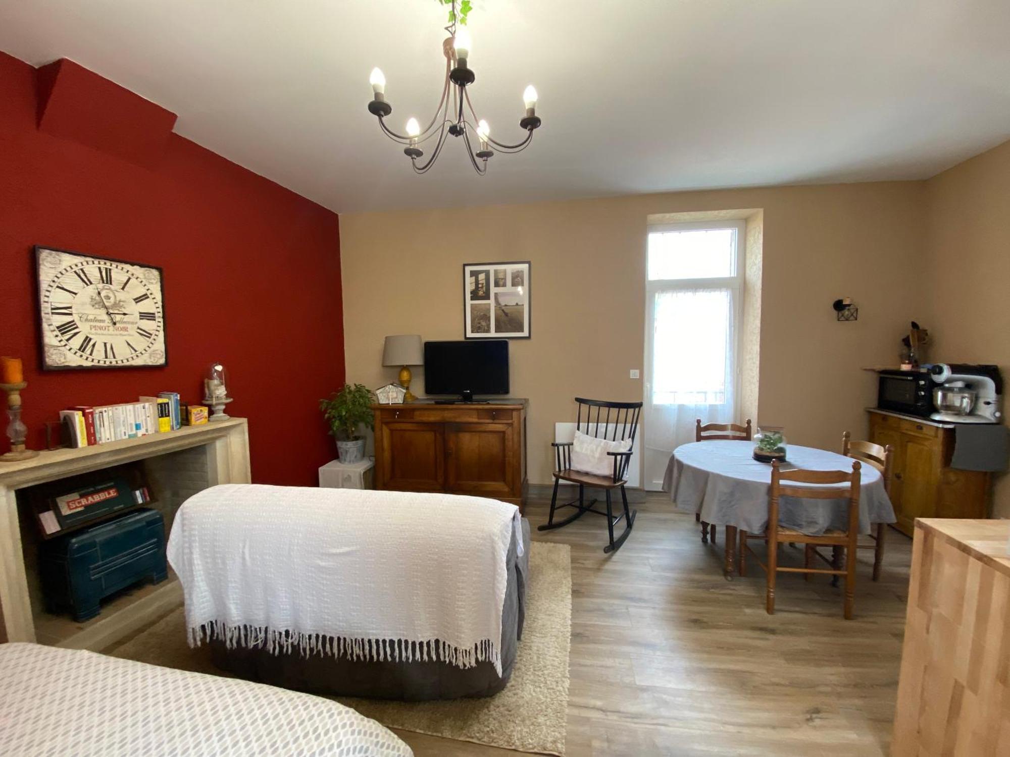 Studio Logis Les Roses Bourbon-lʼArchambault Εξωτερικό φωτογραφία
